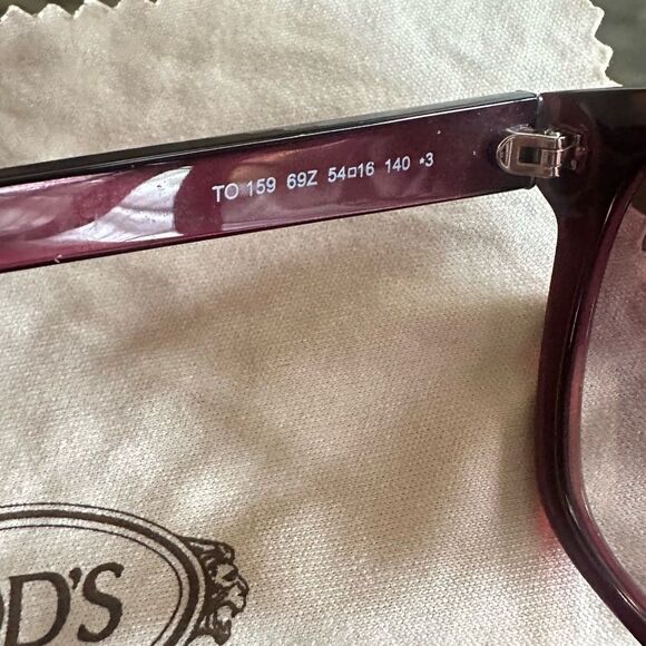 Authentic Tod's burgundy/wine color Sunglasses - Picture 3 of 8